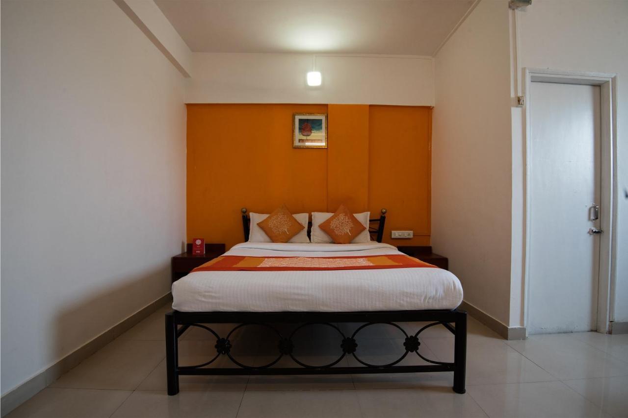 Oyo 1065 Hotel Hmr Royal Inn Púna Kültér fotó