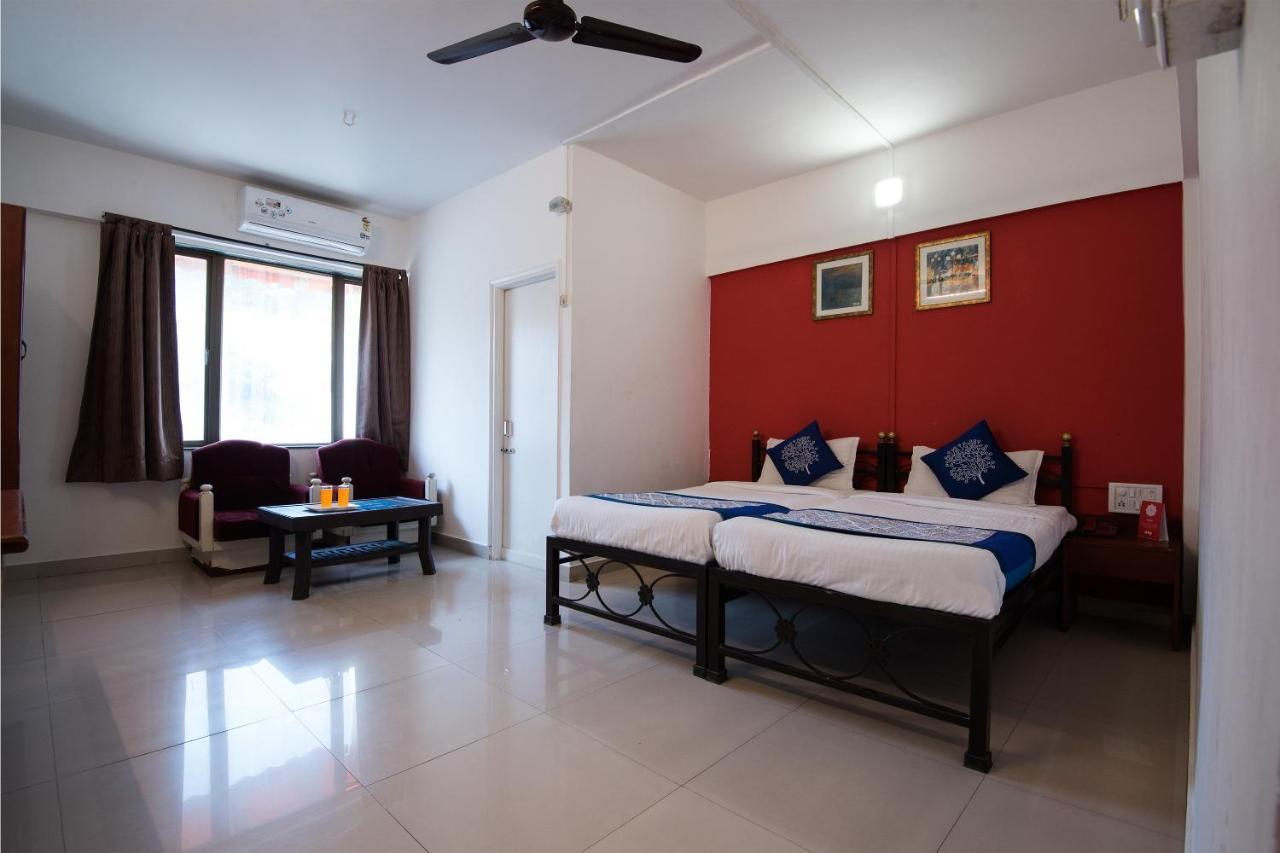 Oyo 1065 Hotel Hmr Royal Inn Púna Kültér fotó