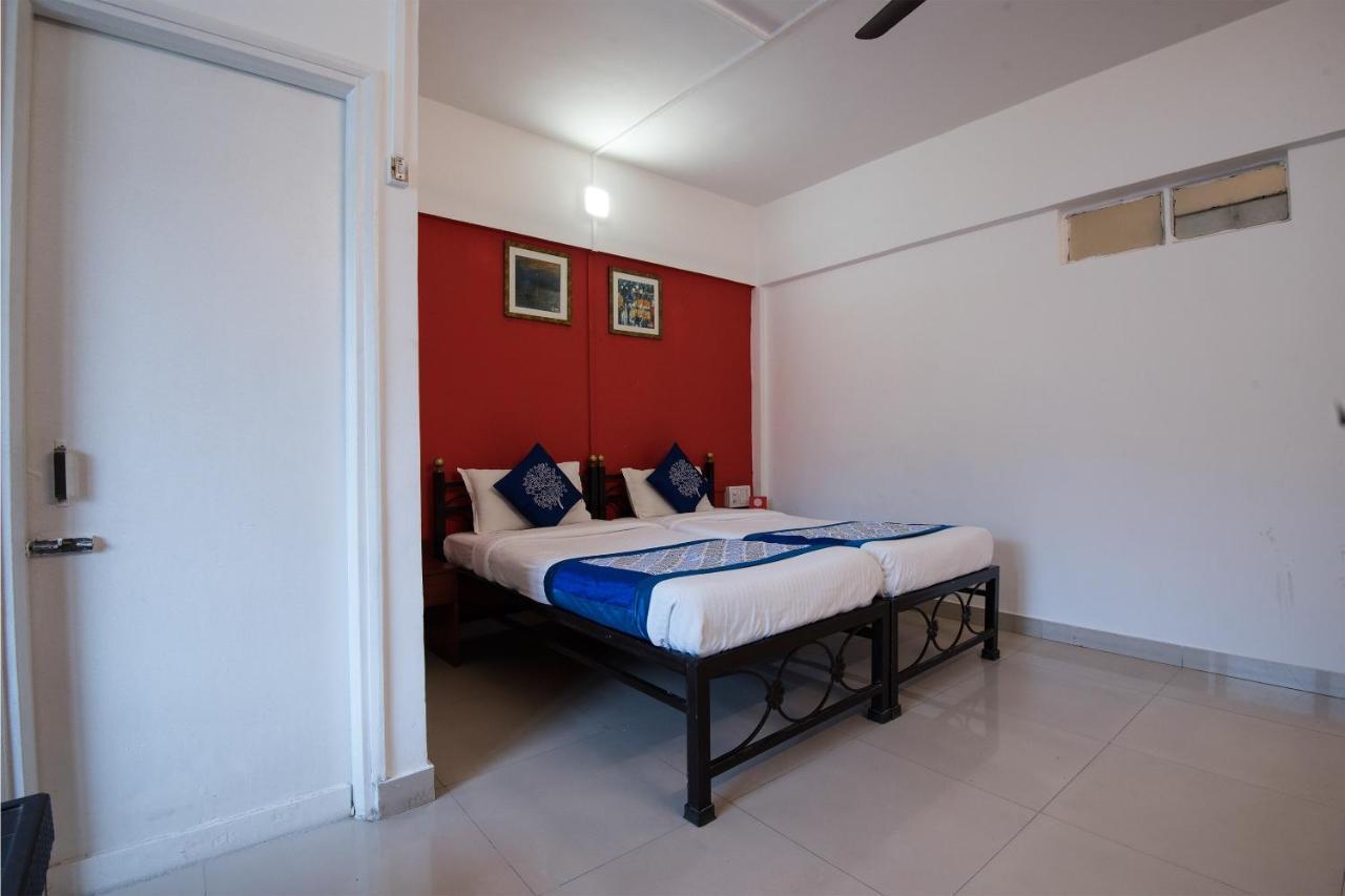 Oyo 1065 Hotel Hmr Royal Inn Púna Kültér fotó