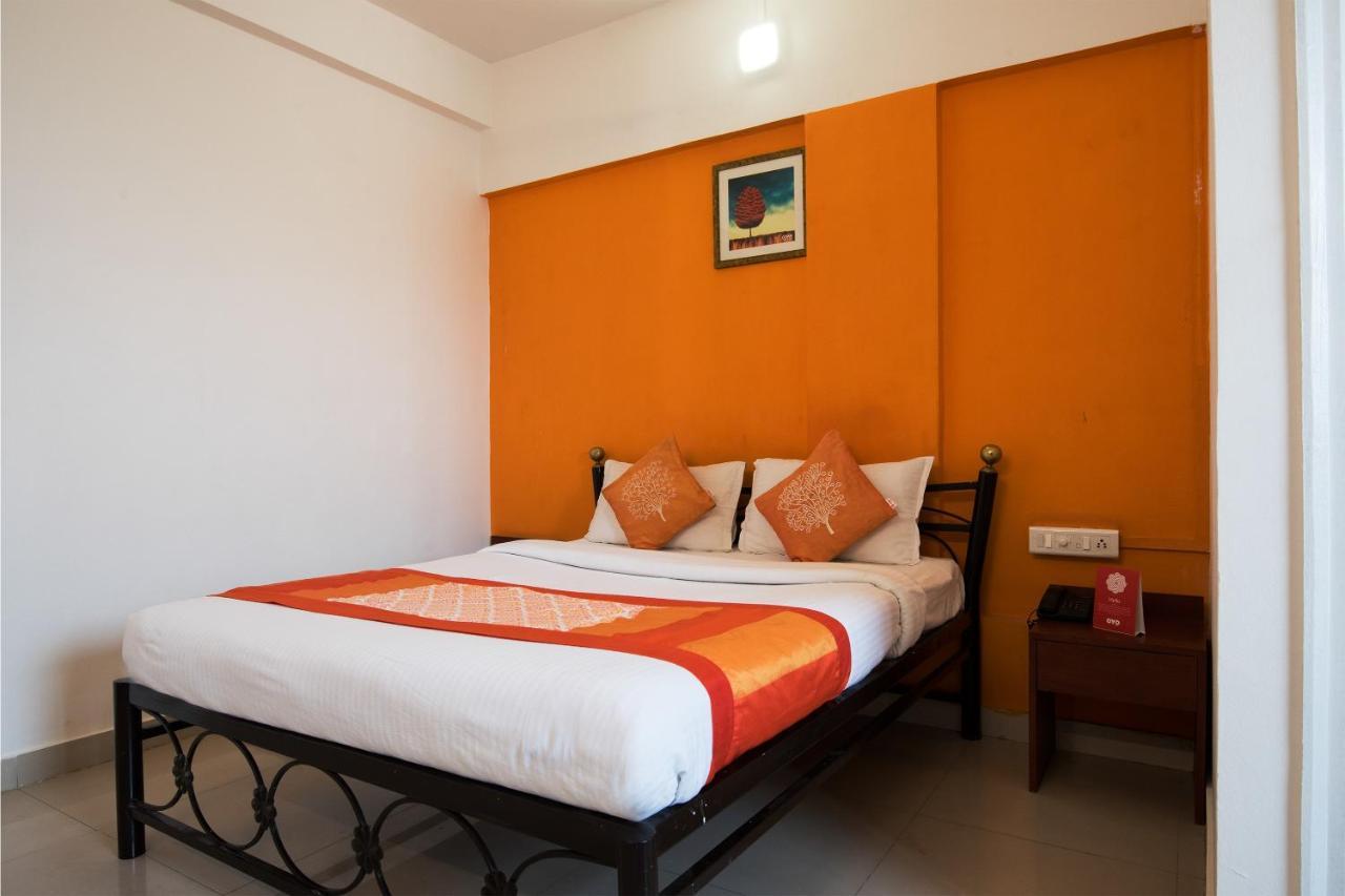 Oyo 1065 Hotel Hmr Royal Inn Púna Kültér fotó